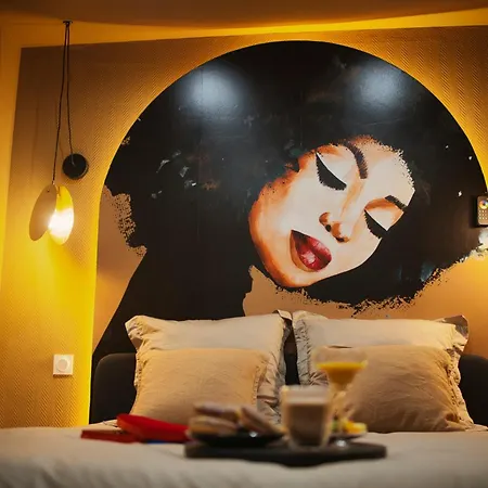 아파트 Jazzy Jacuzzi Privee Parking Free Centre A 5minutes Stationnement Privee Possible Sur Demande *
